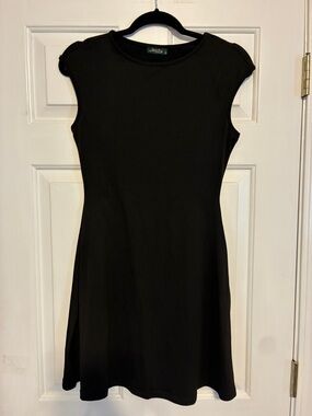 Women's Black Cap-Sleeve Mini Dress